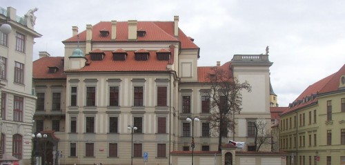 Дворец Клам-Галласов (Clam-Gallasův palác)