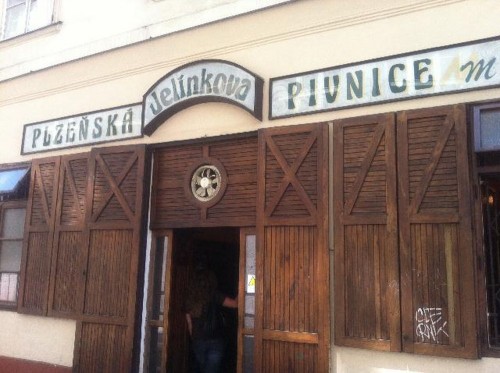 Пивная “У Елинку” (U Jelínků) Пивная “У Елинку” (U Jelínků)