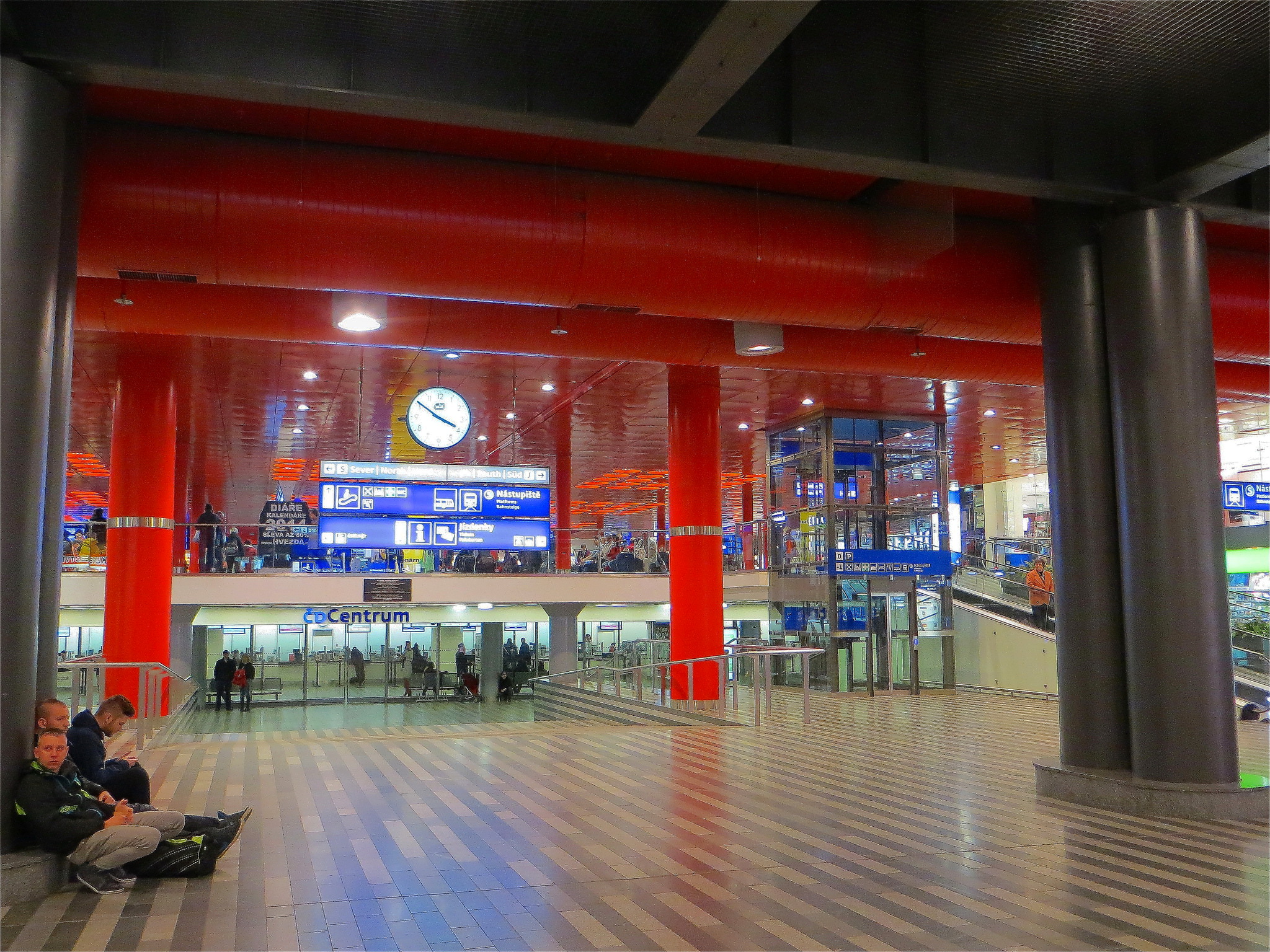 Просторные залы