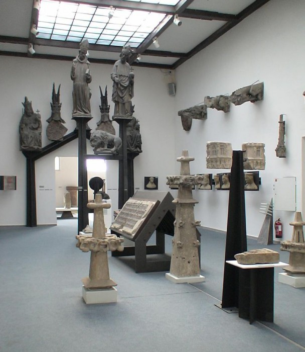 Лапидариум - музей каменных скульптур