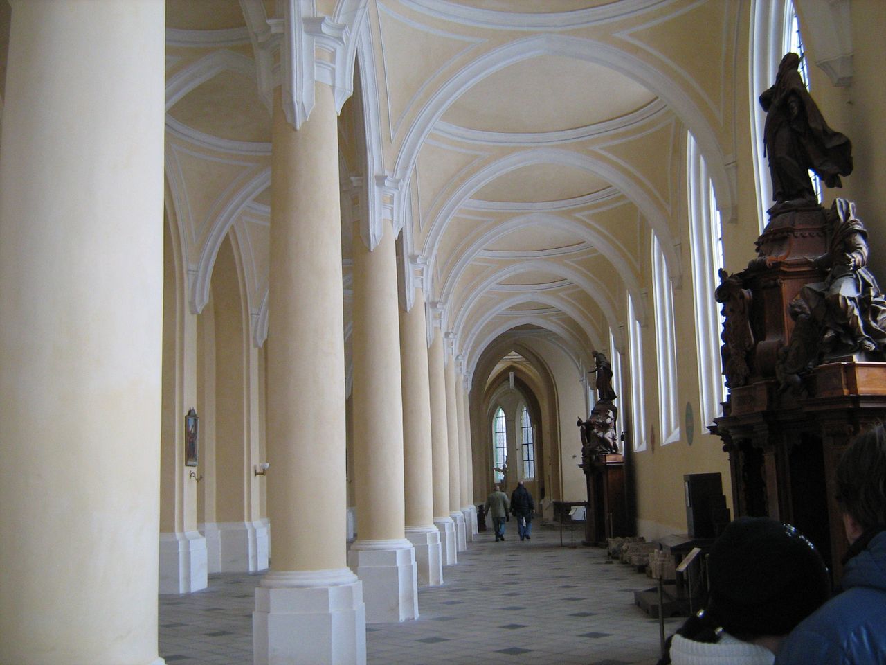 Интерьер церкви