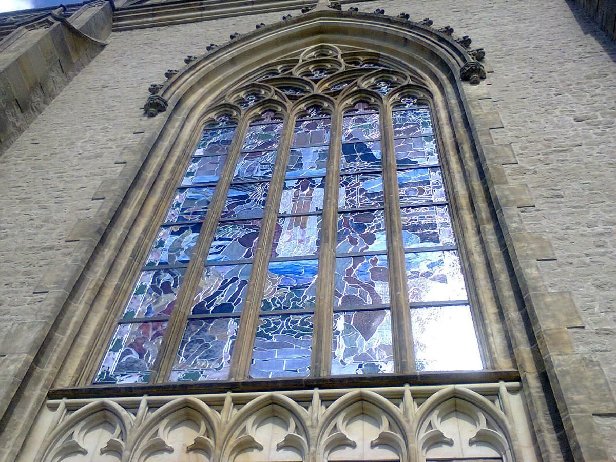 Витражное окно