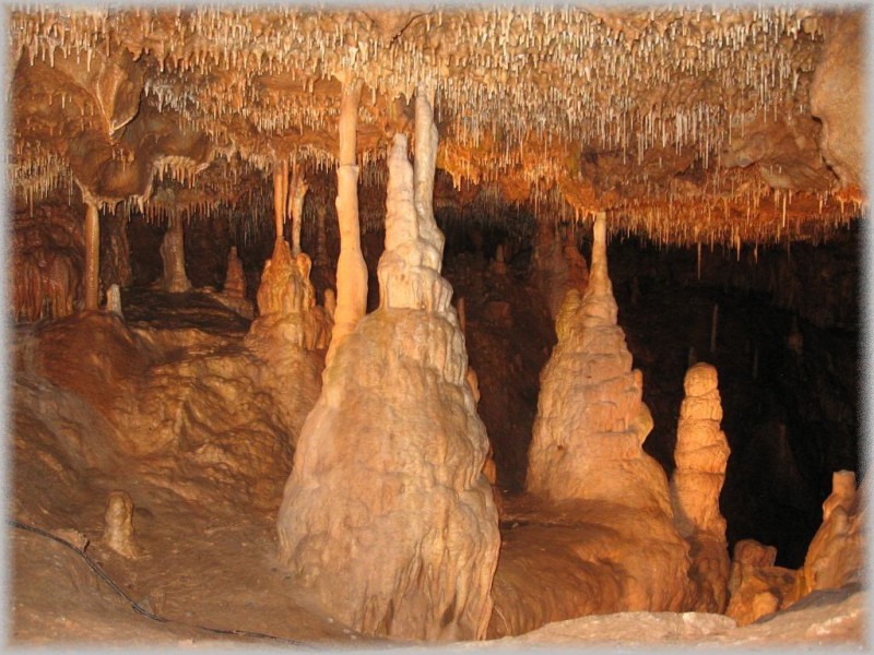 Пунквенные пещеры.