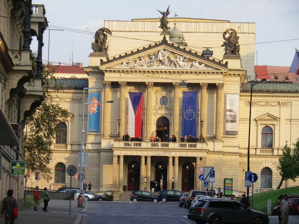 Пражская государственная опера (Státní Opera Praha)