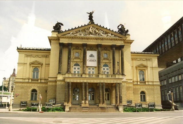 Государственная опера (Státní operа)