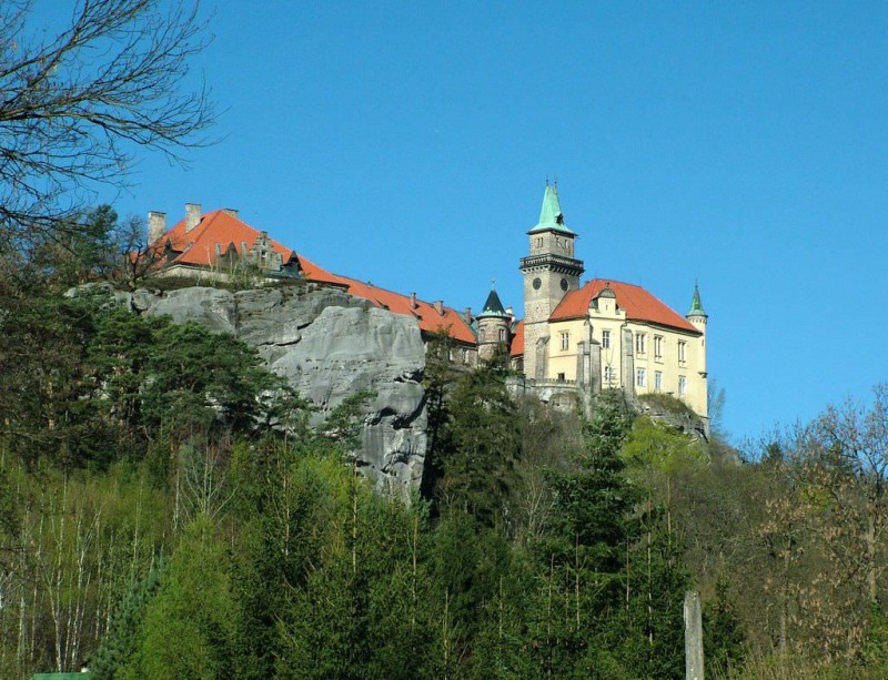  Замок Груба Скала (Zámek Hrubá Skála) 