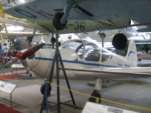 Пражский музей авиации Кбелы (Letecké muzeum Kbely)