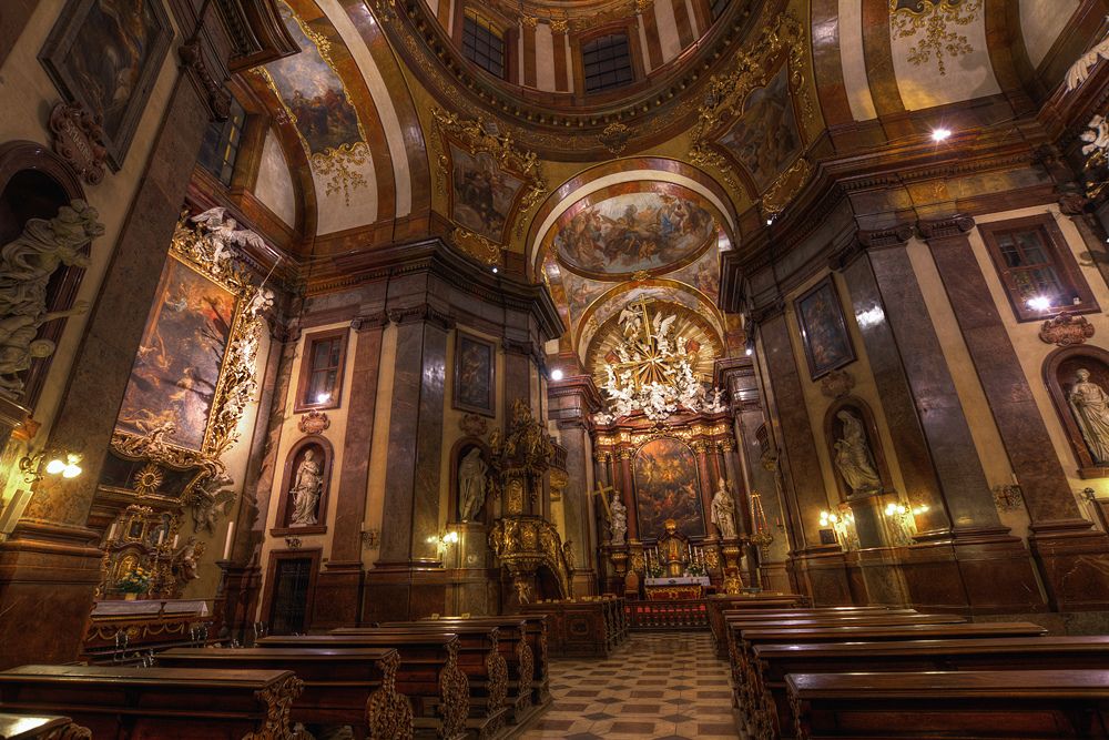 Интерьер церкви св. Франциска Ассизского