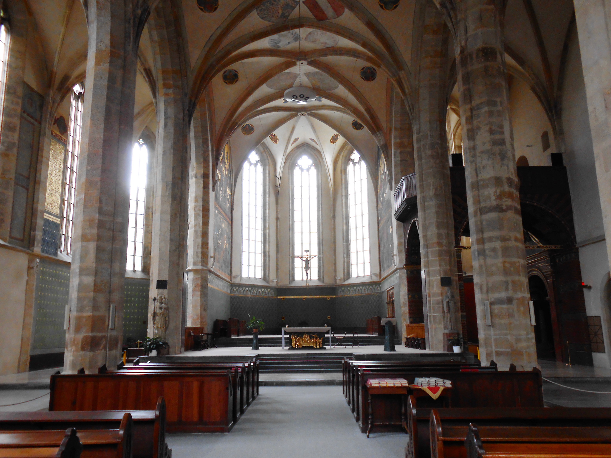 Главный неф церкви Девы Марии и славянских меценатов