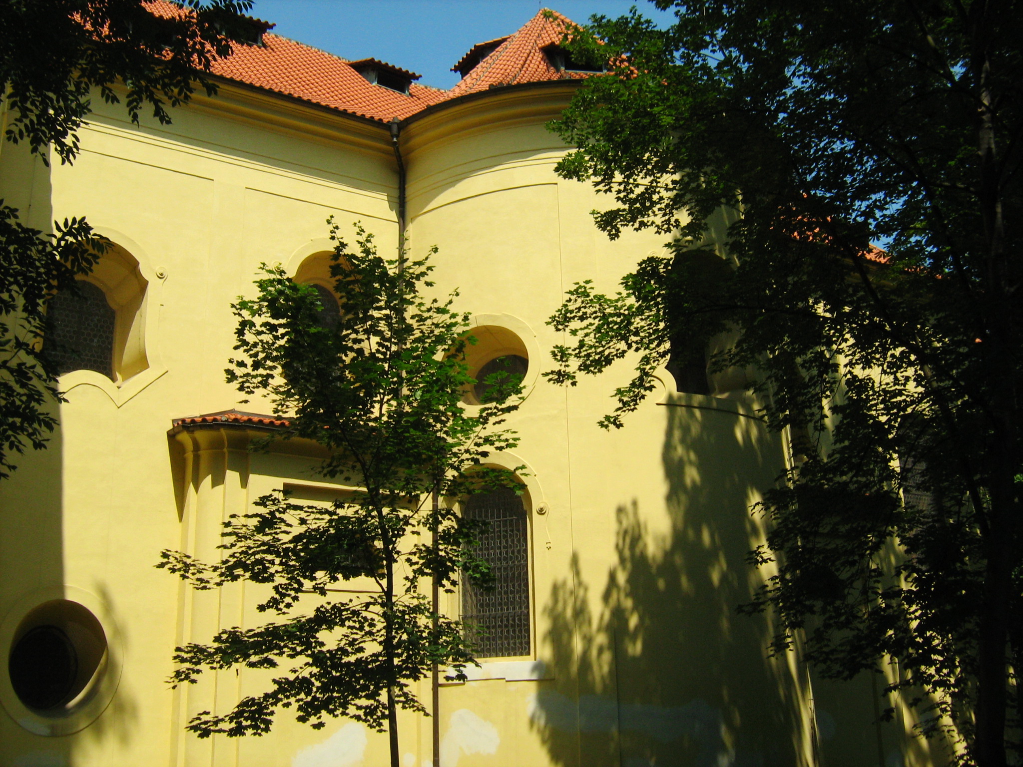 Барочное оформление костела