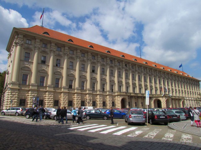 Чернинский дворец (Černínský palác)