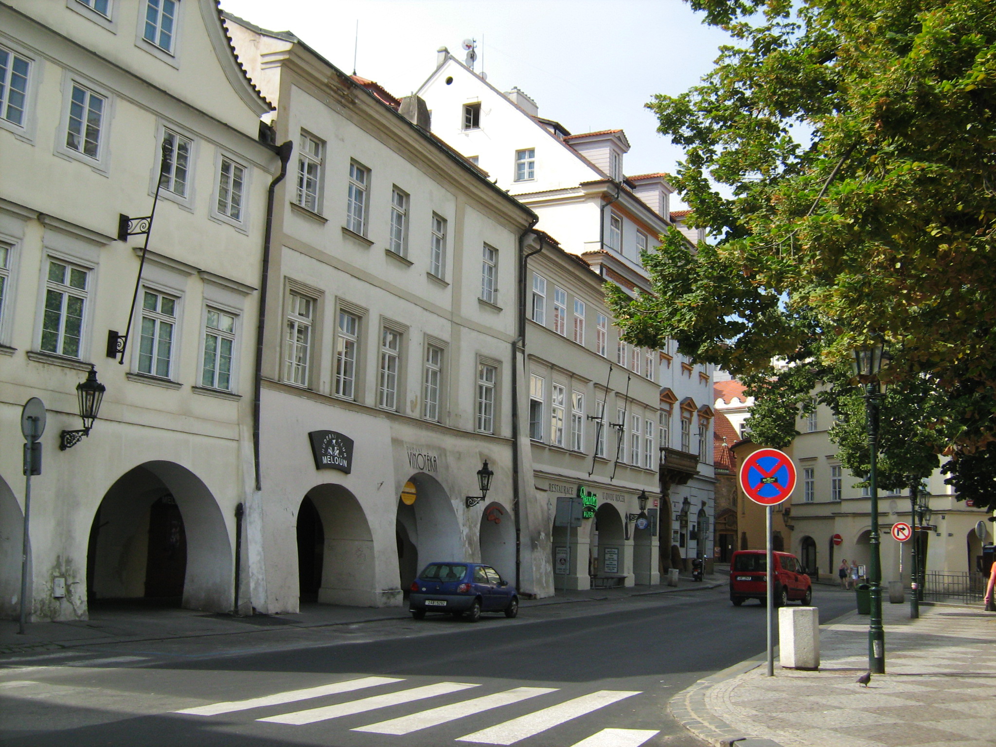 Старинные дома с галереей