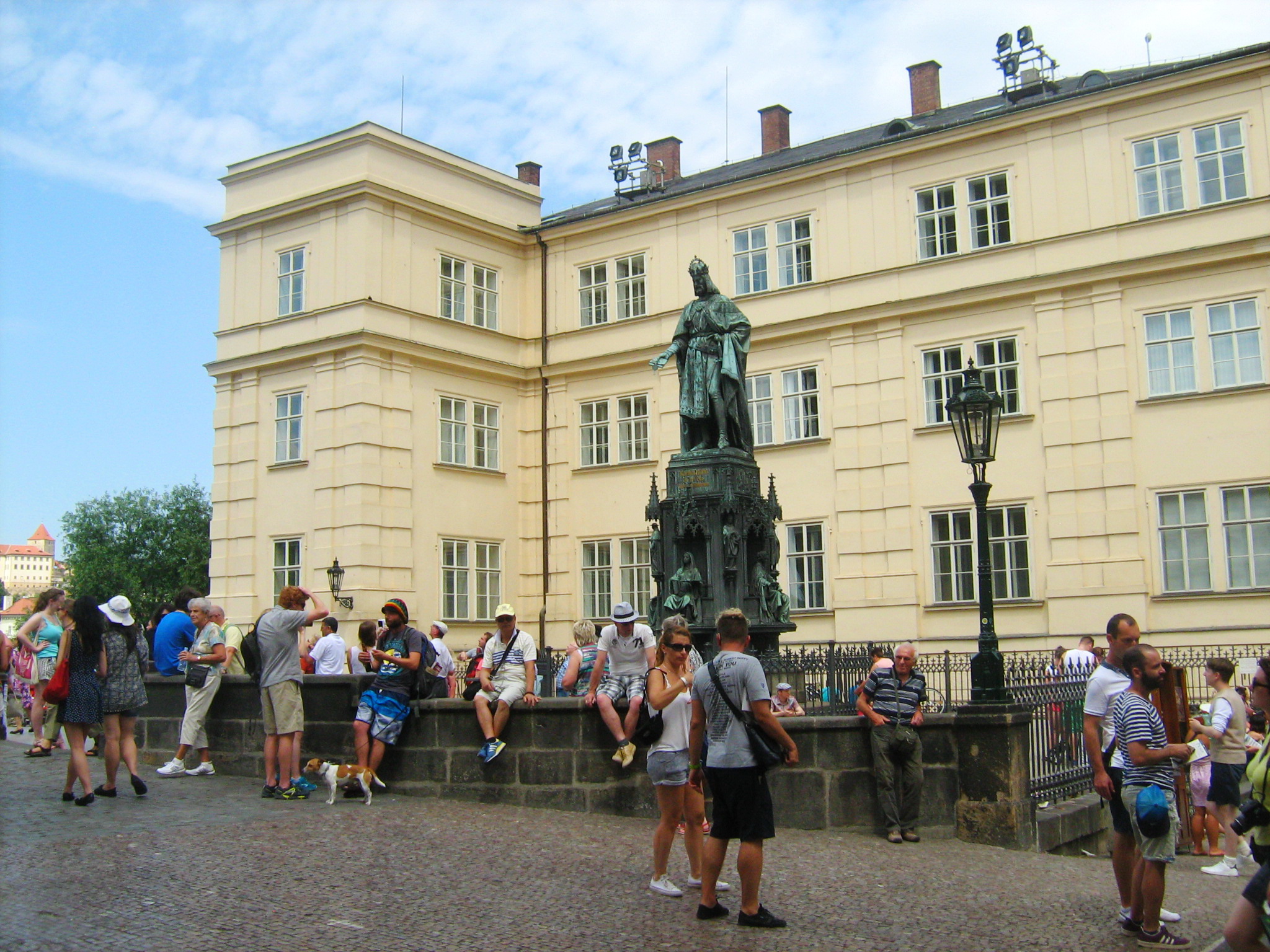 Памятник Карлу IV