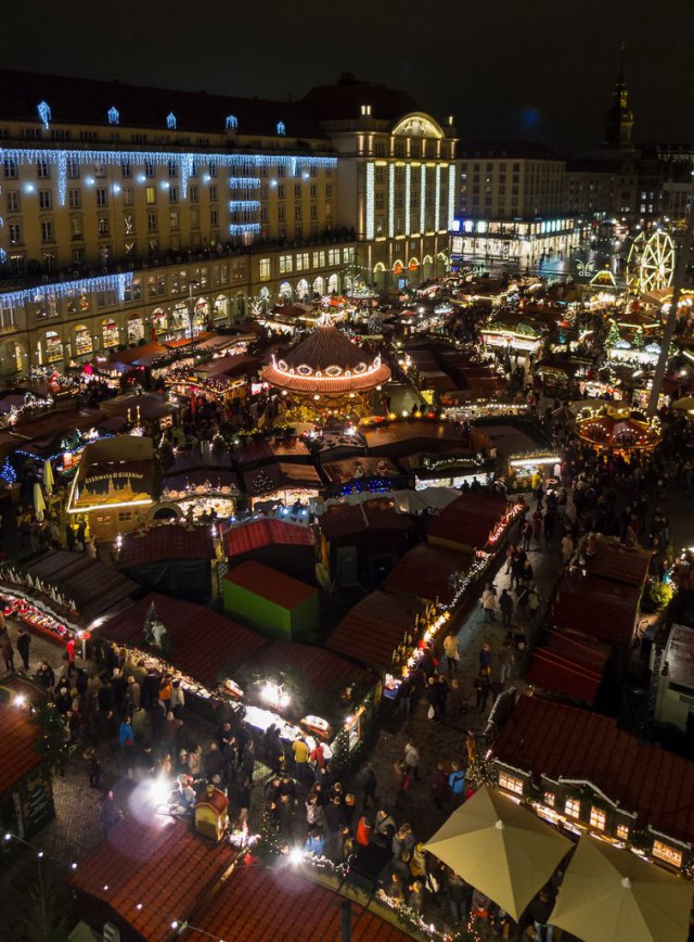Рождественский рынок Штрицельмаркт (Striezelmarkt)