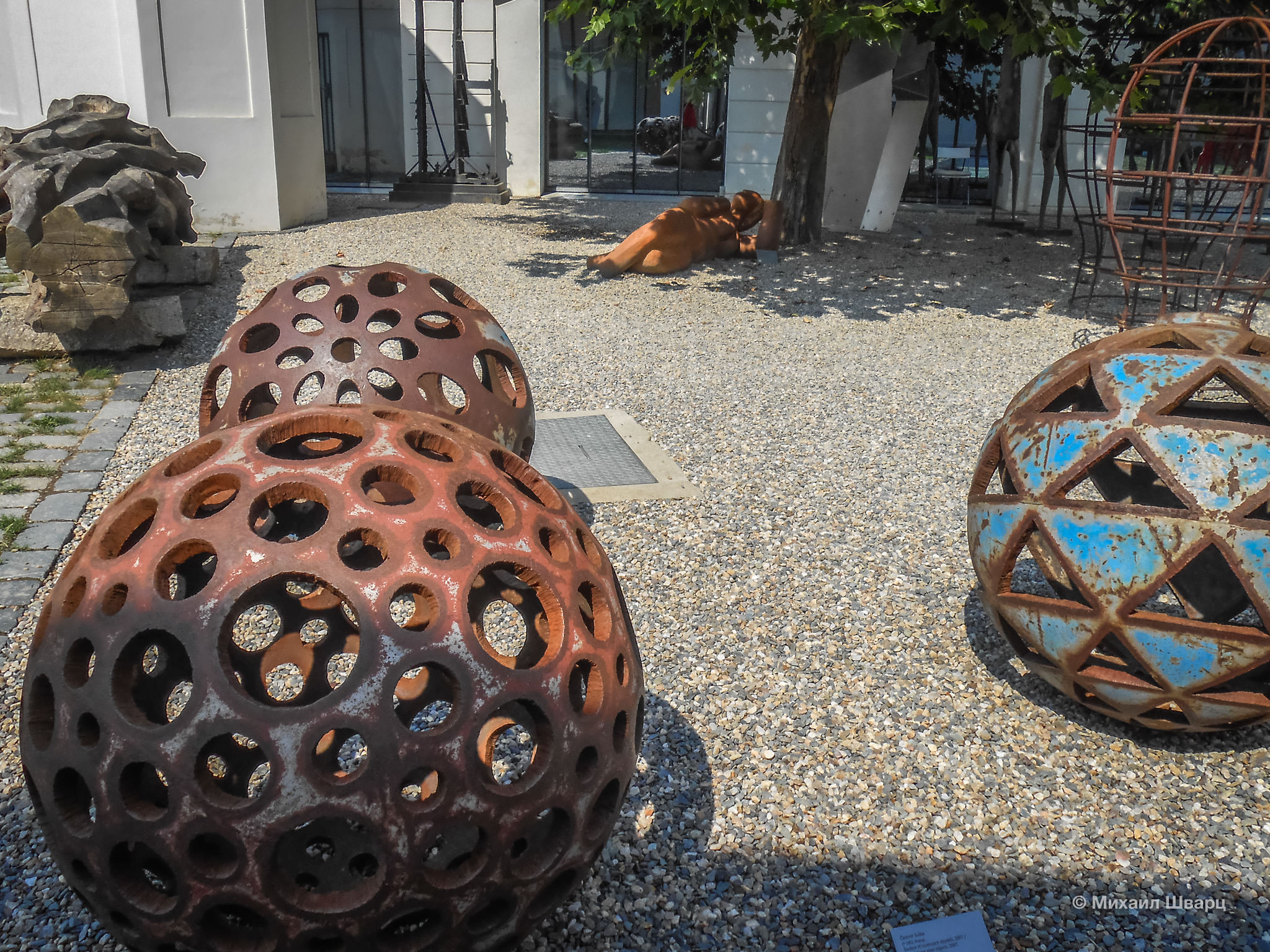 Металлические шары