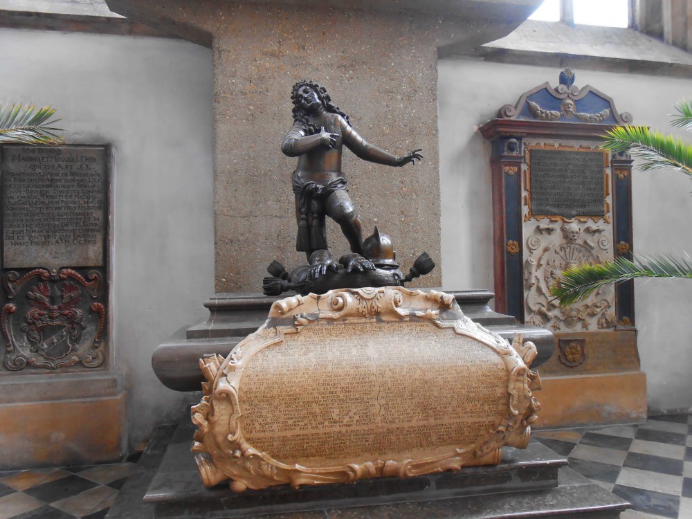 Надгробная плита Жана Луи Радюи, графа де Суше