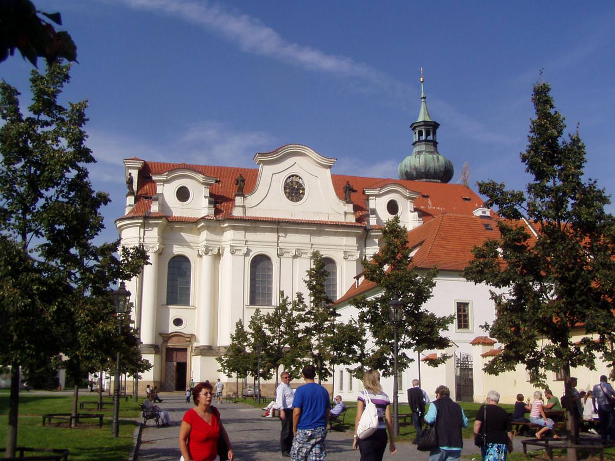 Бржевновский монастырь — бенедиктинское аббатство, основанное Святым Войтехом