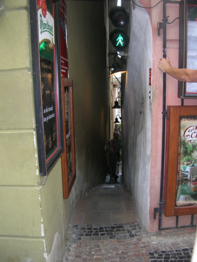Самая узкая  улица Праги