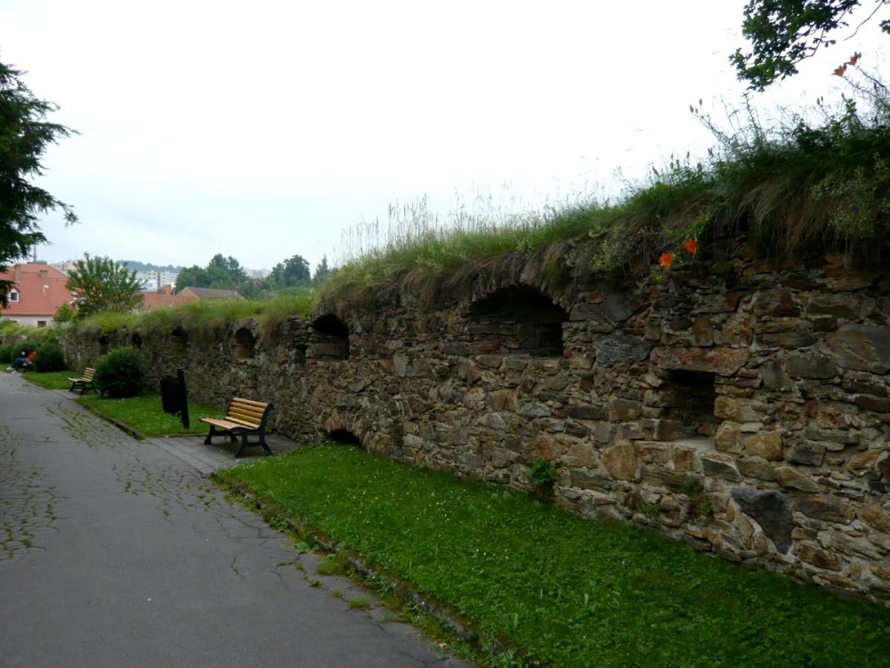 Городские стены (Městské hradby)