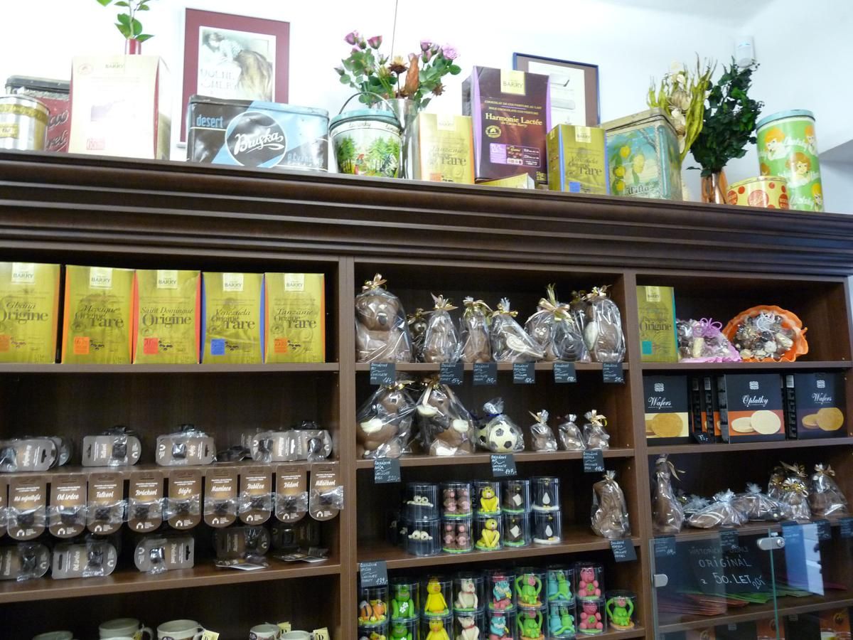 В магазине шоколада