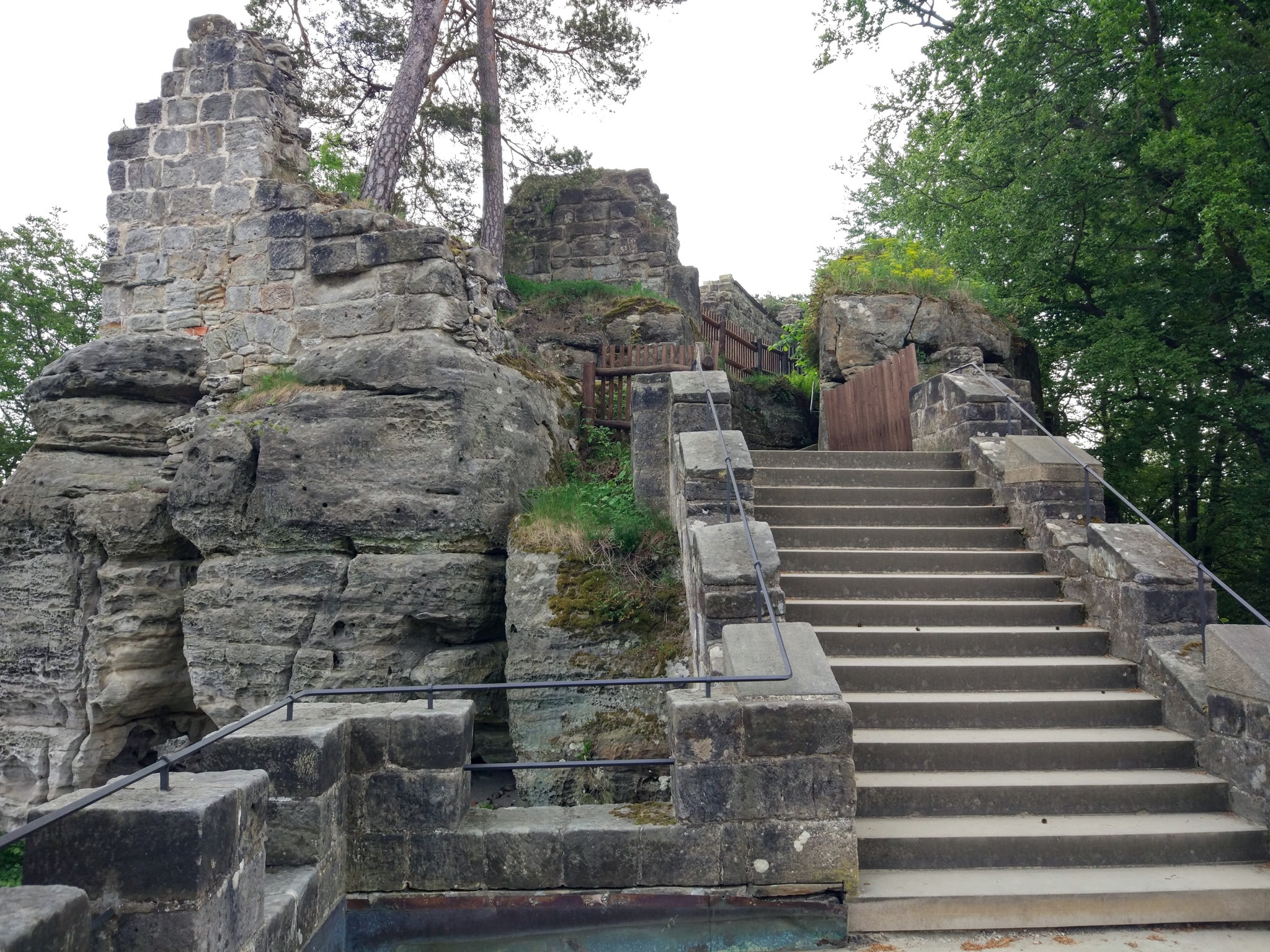 Переход от дворца к крепости