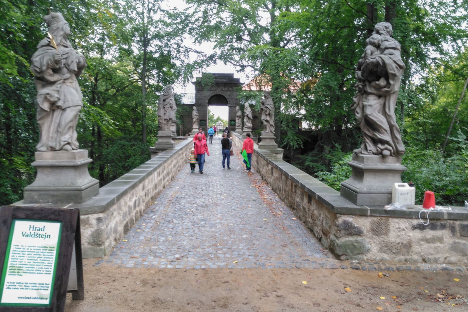 Мост к замку