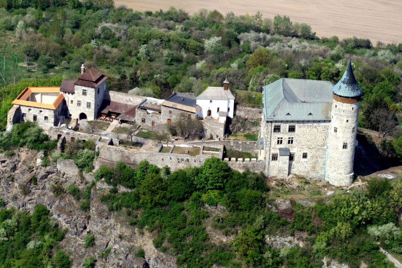 Замок Кунетицка Гора (Hrad Kunětická hora)