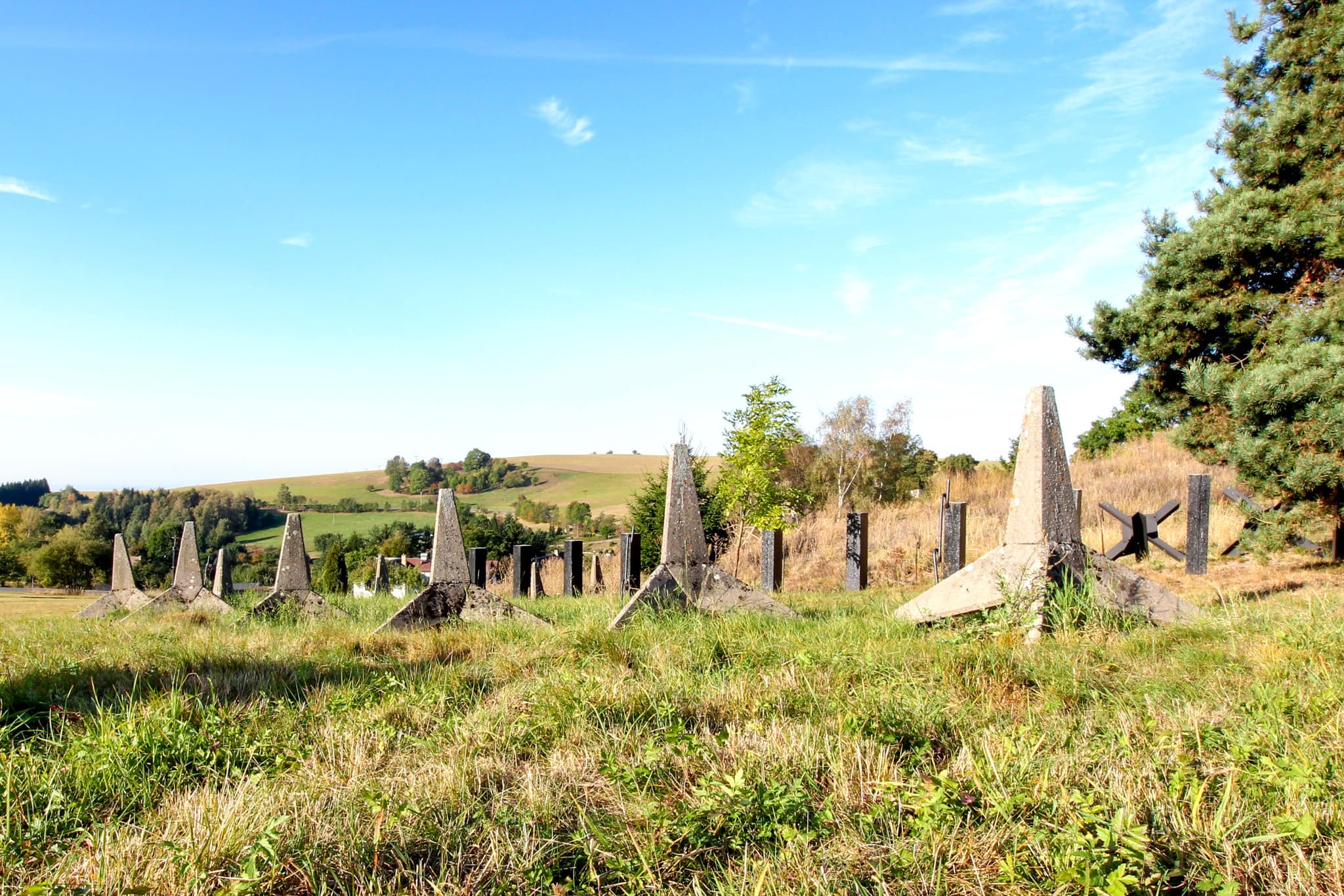 Противотанковые ежи