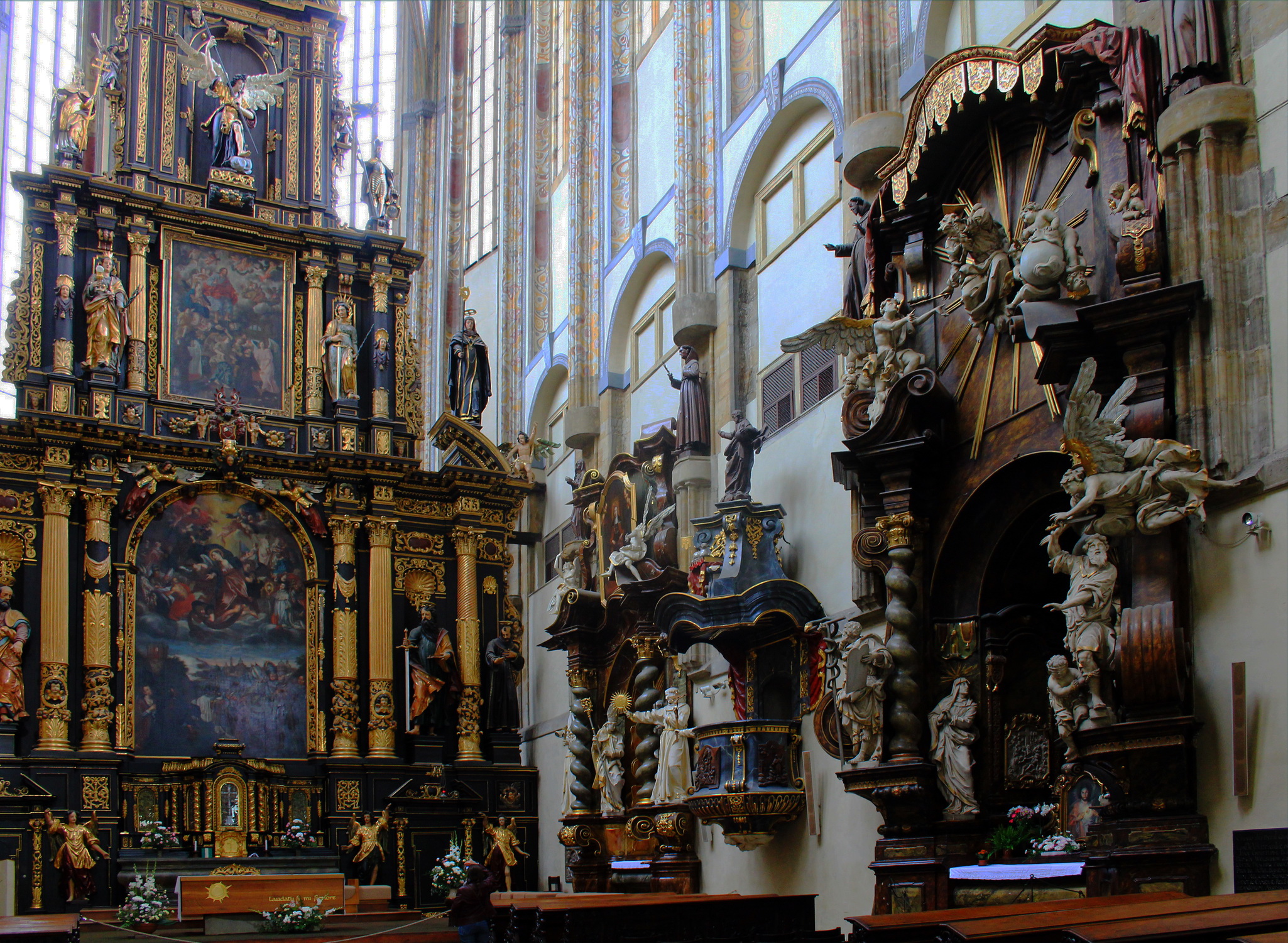 Главный алтарь