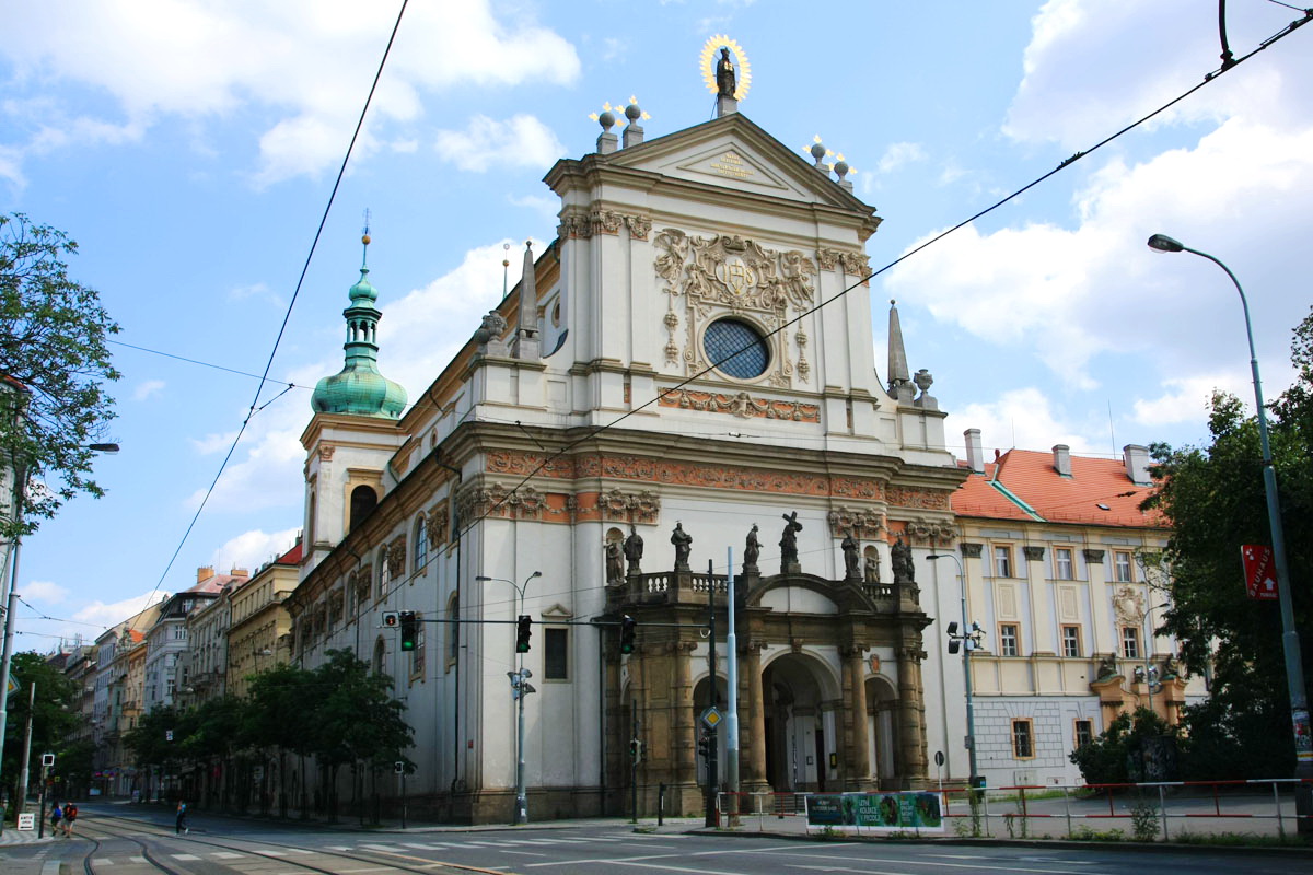 Иезуитский храм в стиле раннего барокко