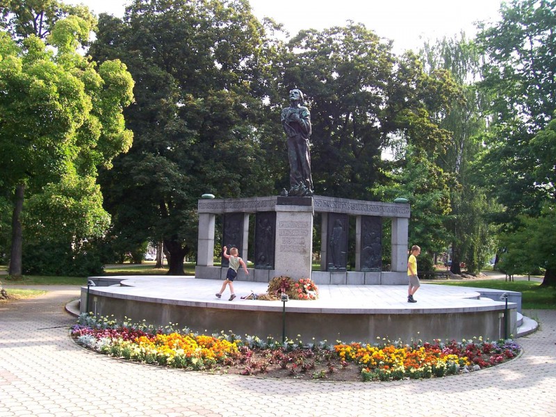 Памятник Яну Гусу