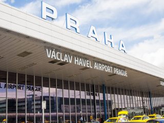Как добраться из аэропорта в Прагу?