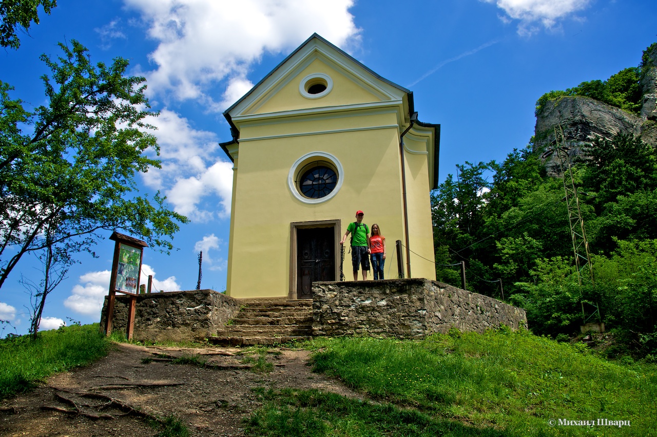 Часовня по дороге