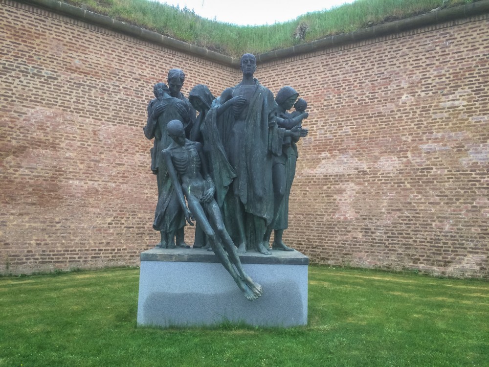 Памятник замученным в концлагере