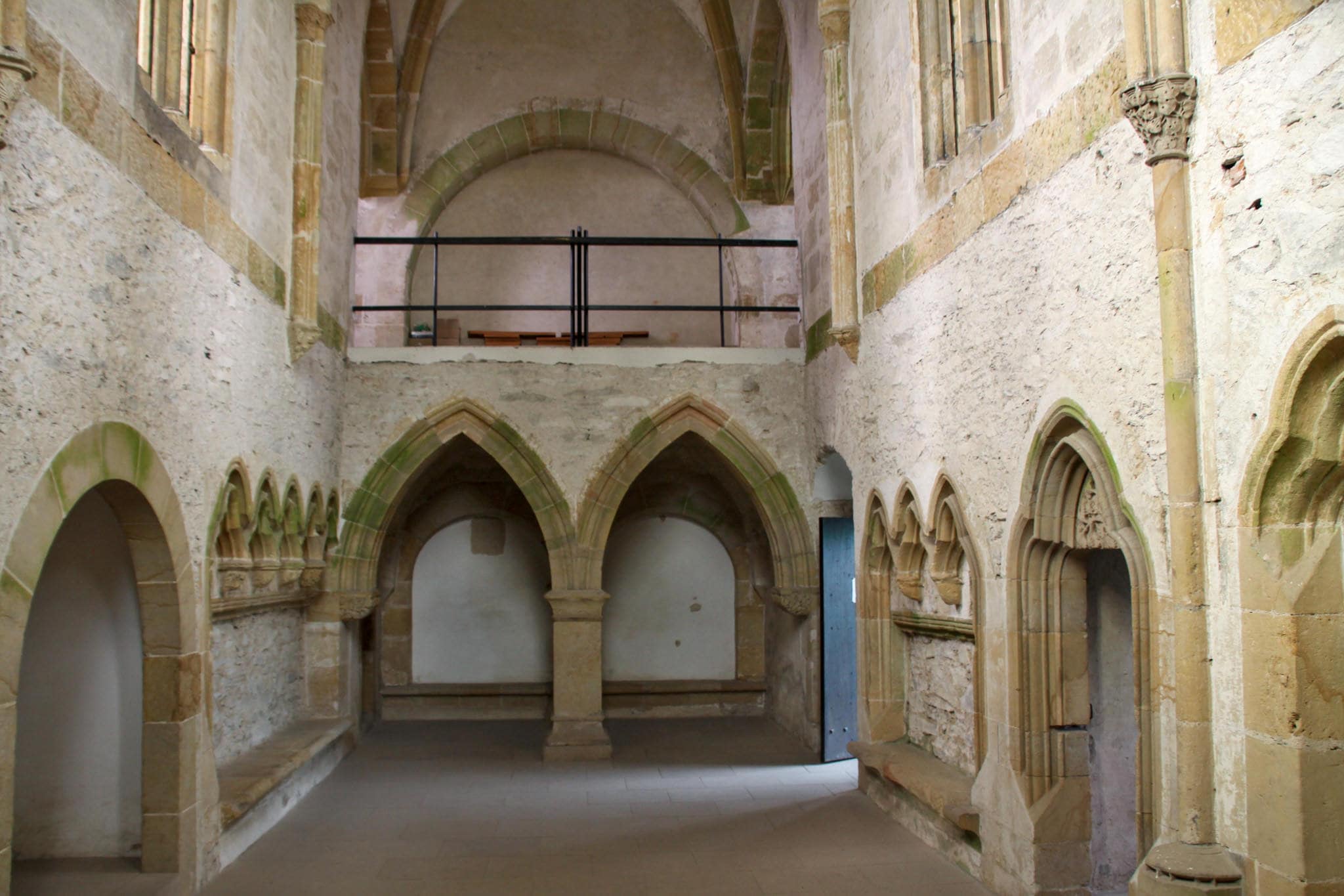 Внутри часовни