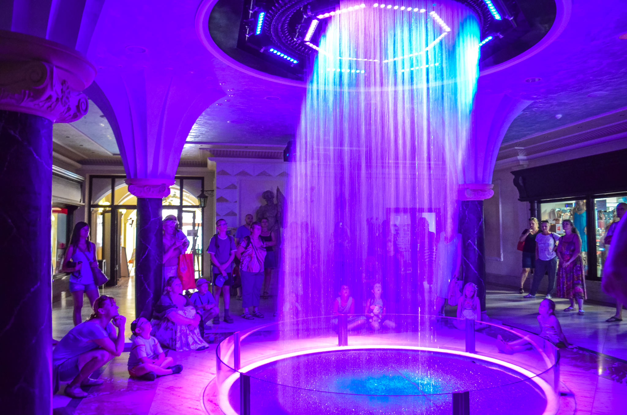 Светомузыкальный фонтан