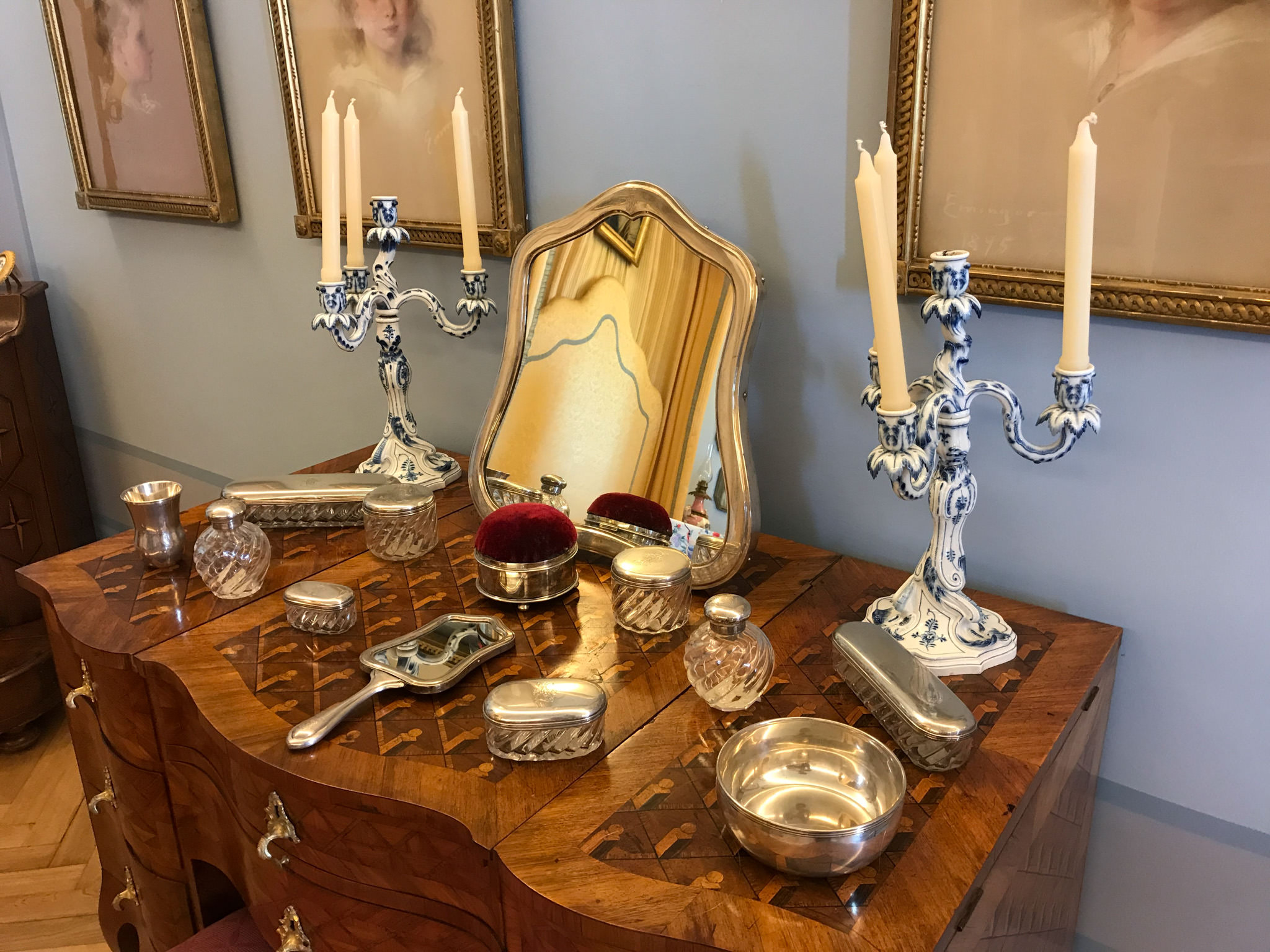 Туалетный столик