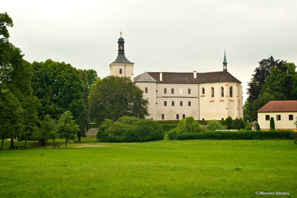 Замок и парк Блатно