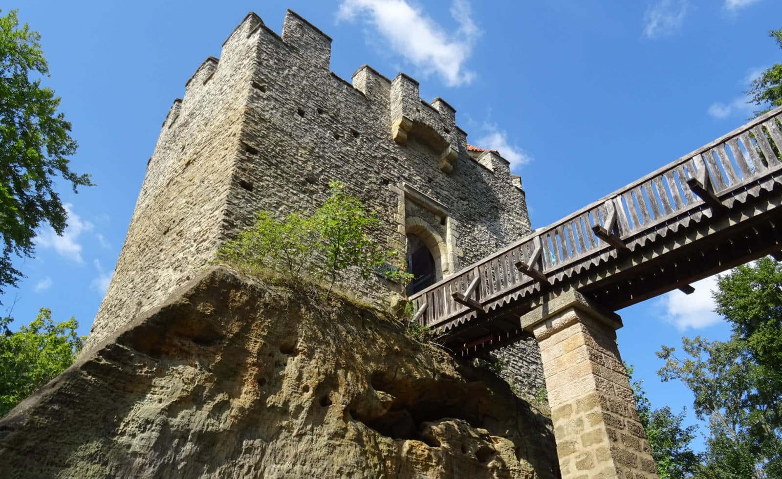 Мост к замку