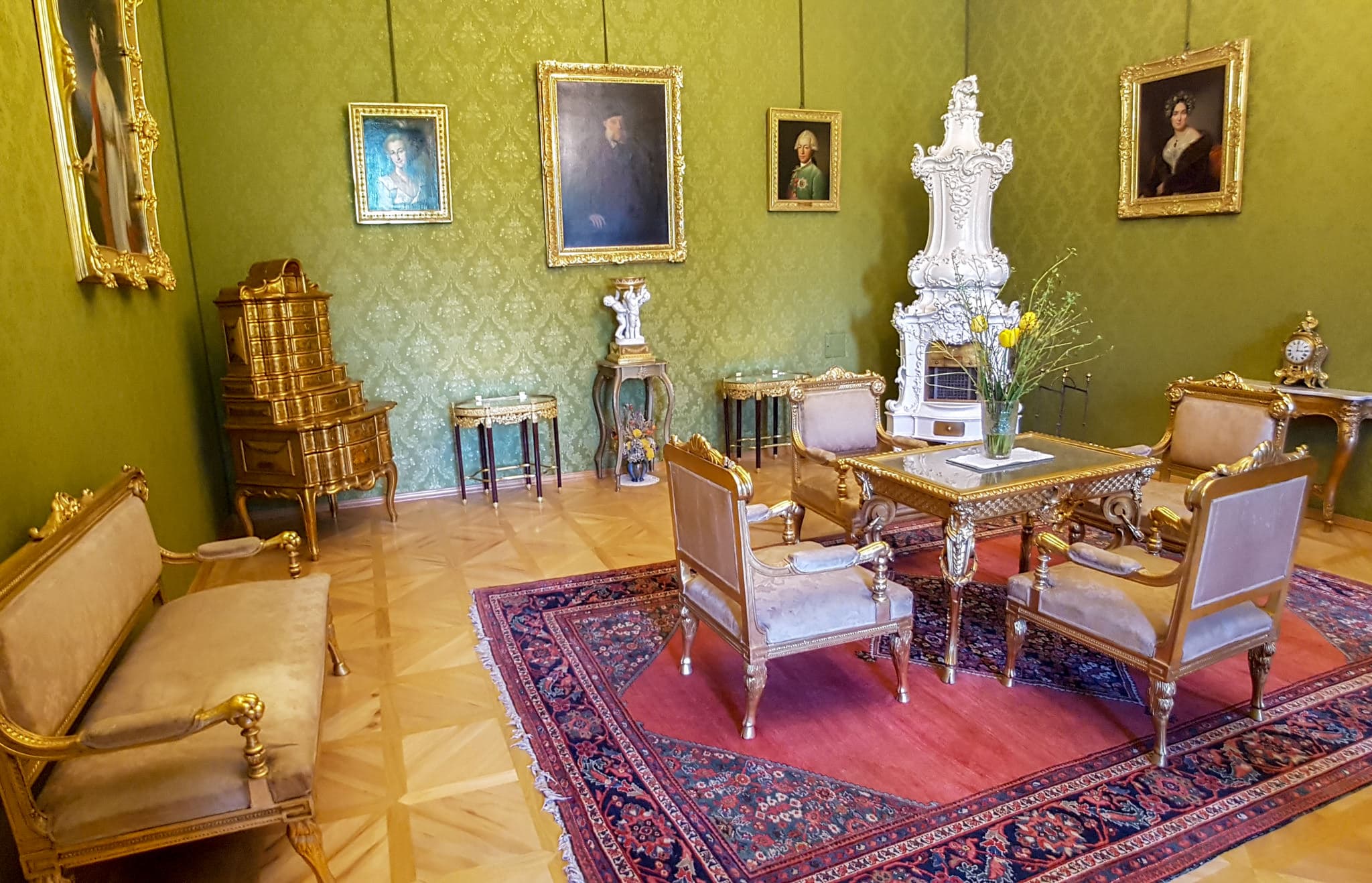 Комната в замке