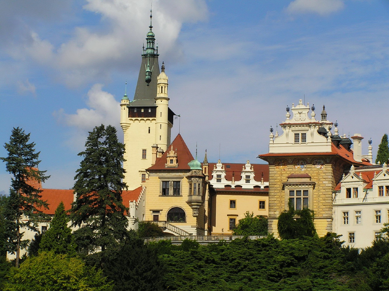 Замковая башня