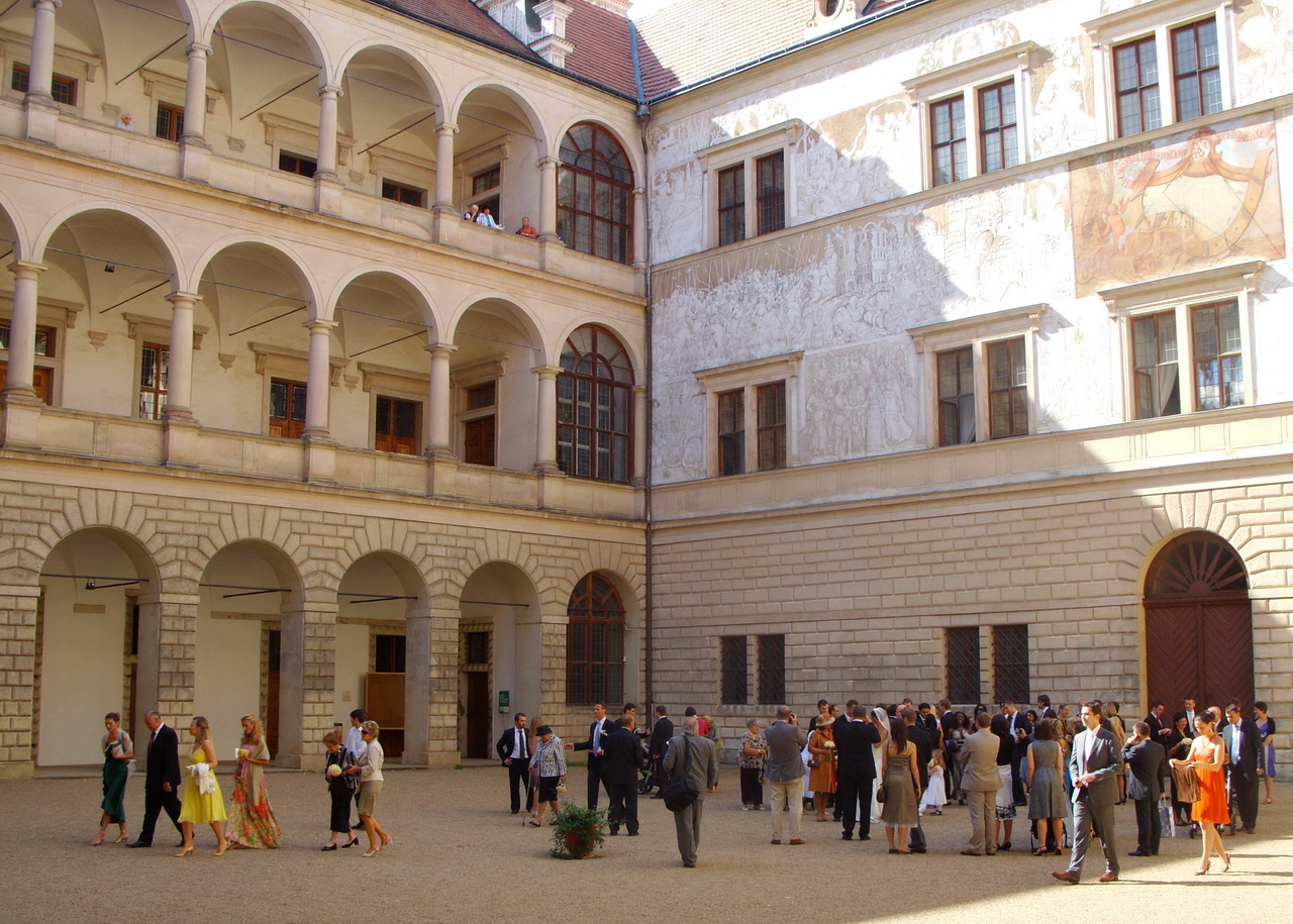 Внутренний двор замка