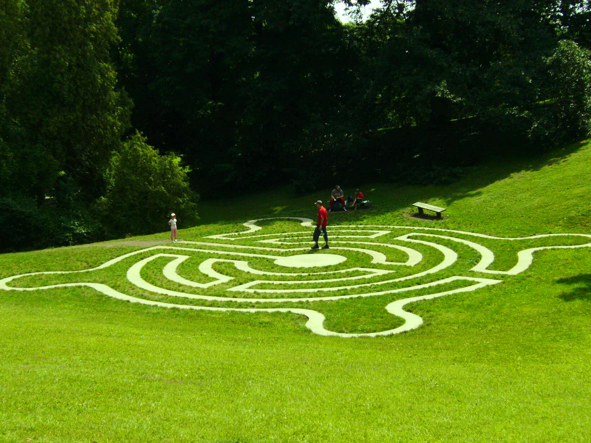 Травяной лабиринт