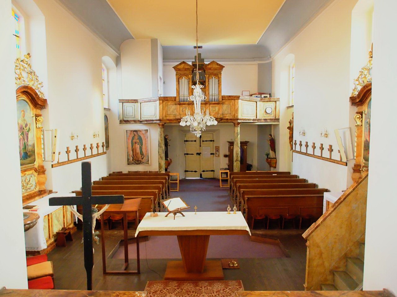 Интерьер церкви