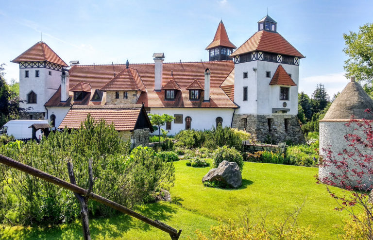 Червены Уезд (Hrad Červený Újezd)