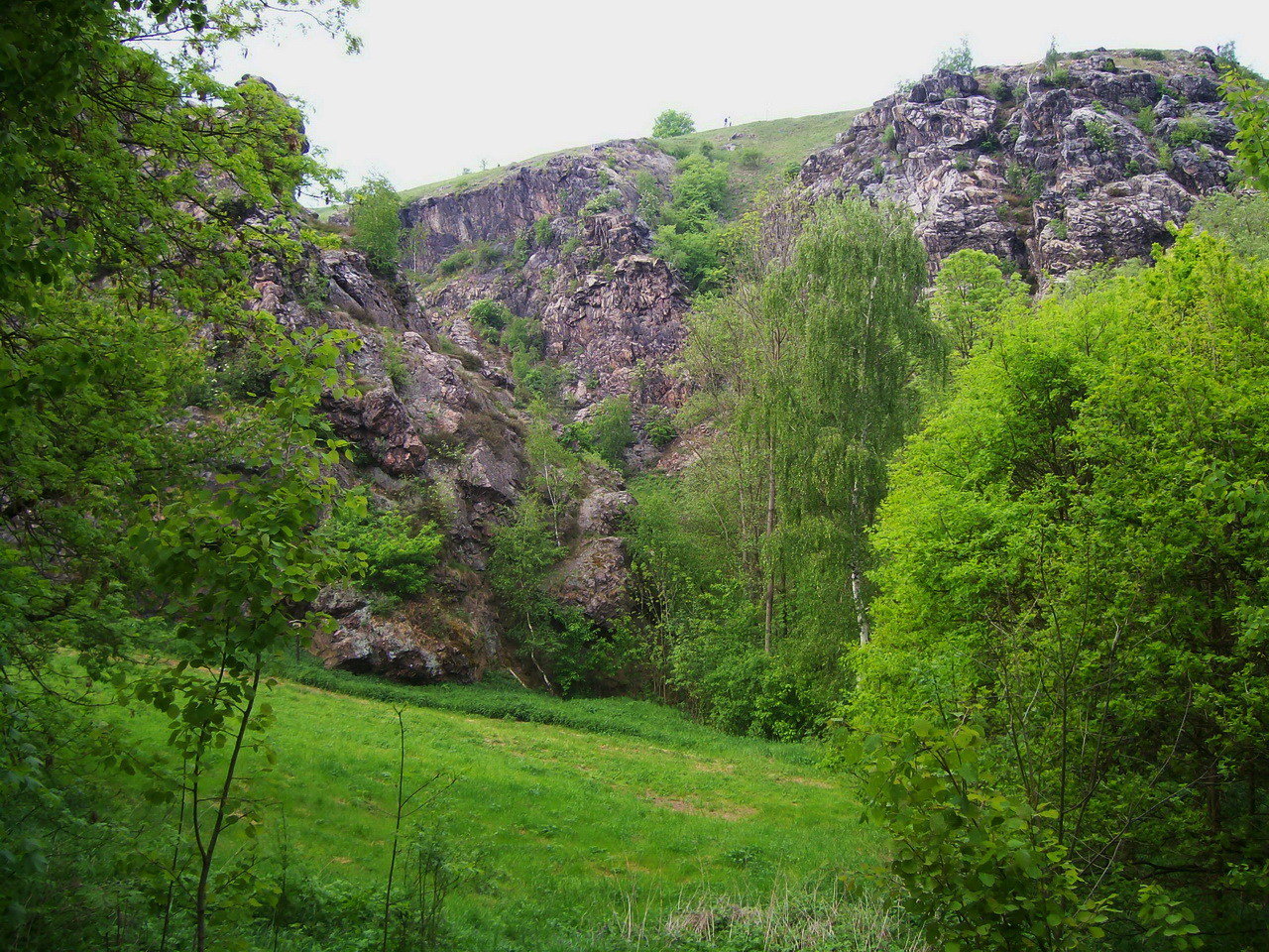 Каменистые холмы