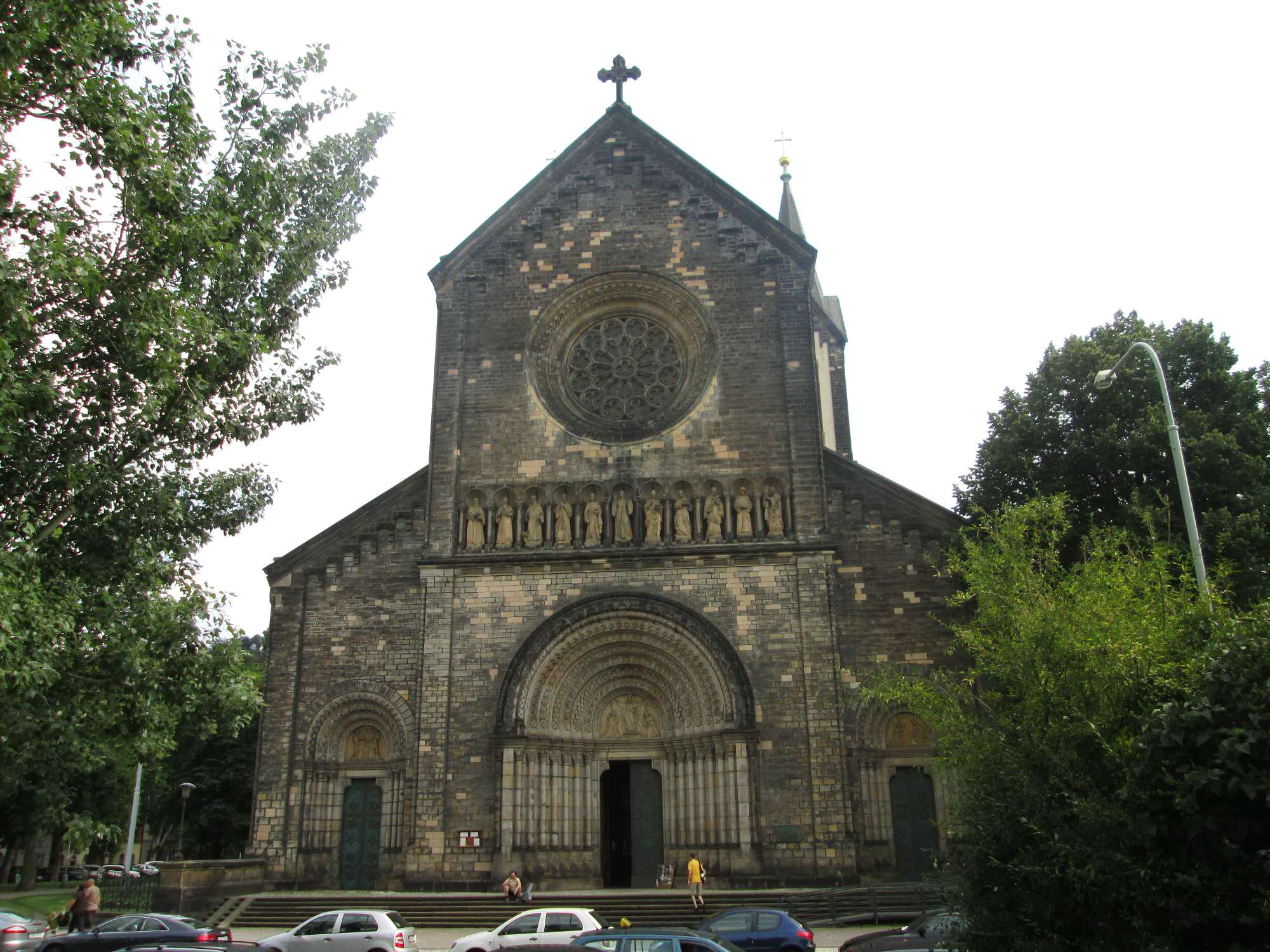 Главный вход