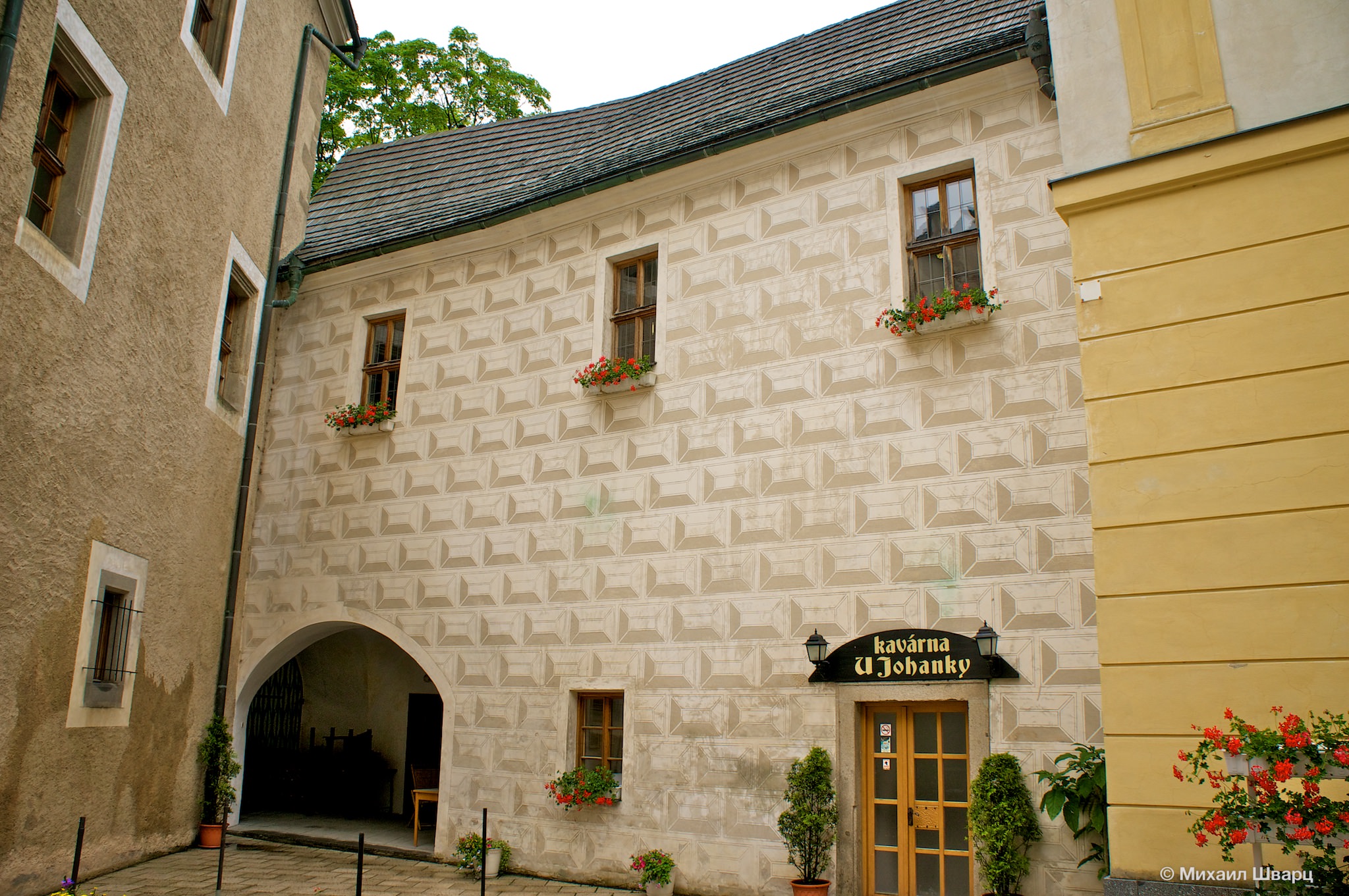 В замке есть кофейня