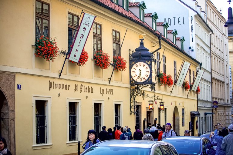 «У Флеку» – одна из старейших пражских пивных