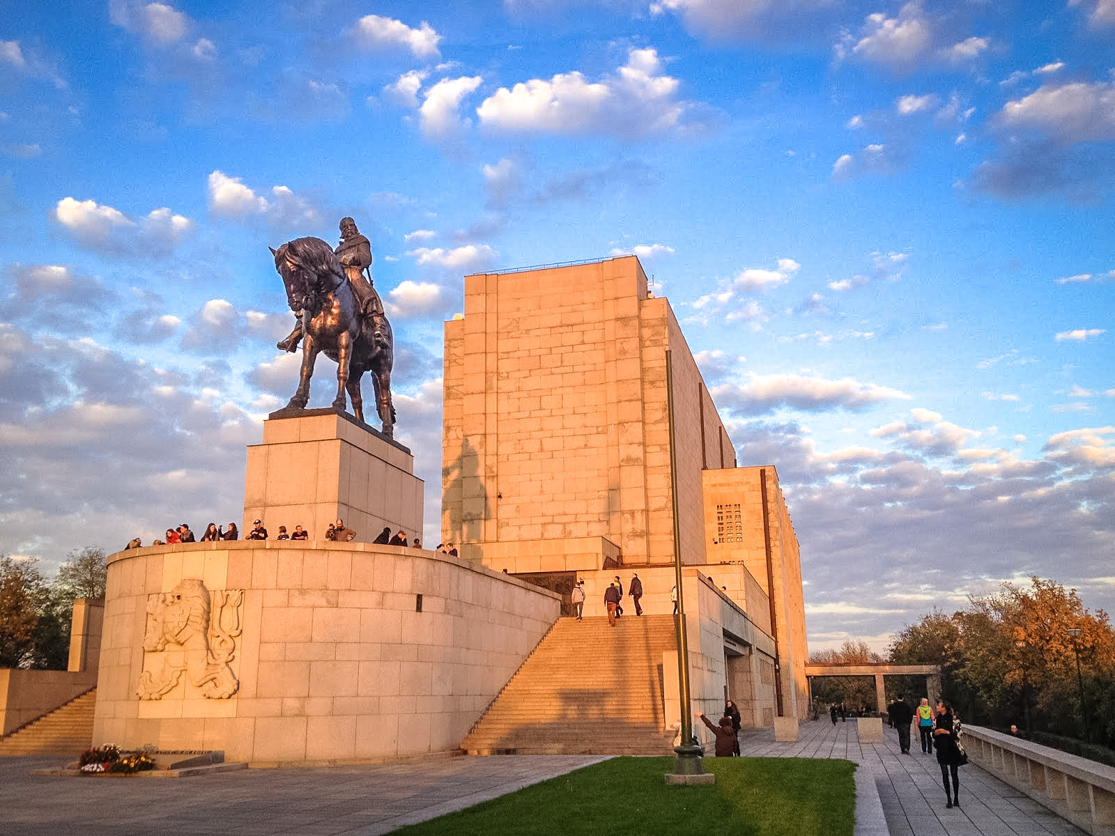 Национальный памятник на Виткове